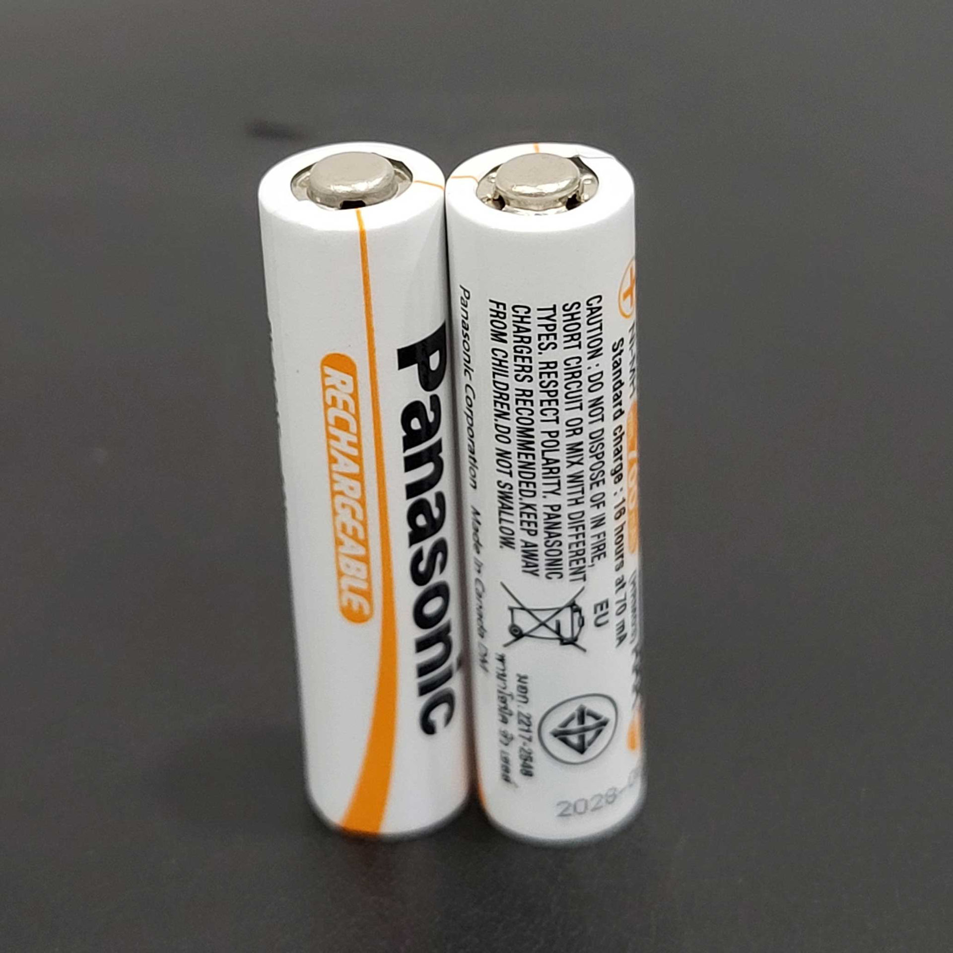 باتری نیم قلمی قابل شارژ پاناسونیک 700mah